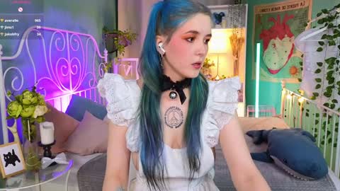 Snapshot of anna_bloom_ chatting on 5, 12, 2024 Violett online show from 5, 12, 2024