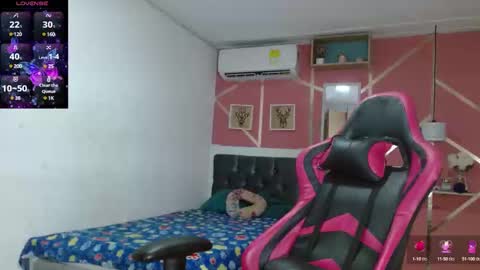 Snapshot of anna_lus1 chatting on 22, 12, 2024 lus online show from 22, 12, 2024