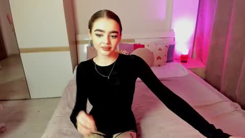 Anna online show from 4, 2, 2025