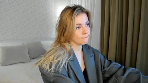 Anna online show from 10, 12, 2024