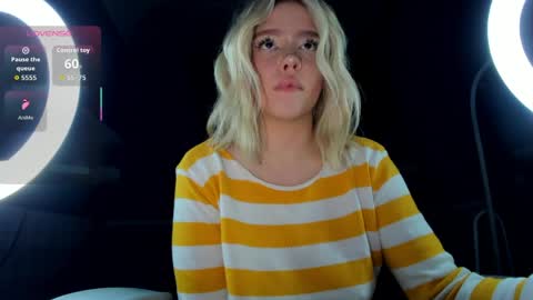 Snapshot of anna_robinson chatting on 7, 4, 2026 Anna online show from 7, 4, 2026