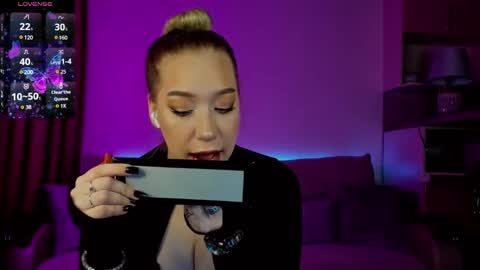 Snapshot of annabelle_art chatting on 27, 2, 2025 Annabelle online show from 27, 2, 2025