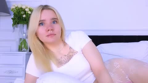 Snapshot of annabellelu chatting on 5, 10, 2025 AnnaBelle online show from 5, 10, 2025