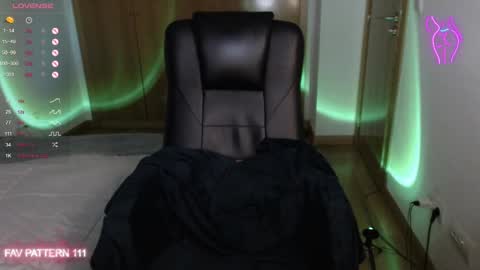 Snapshot of annadolll chatting on 4, 1, 2025 OF twitter annadangerx pornhub online show from 4, 1, 2025