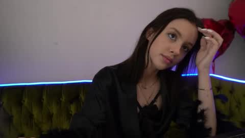 Anna online show from 6, 3, 2025