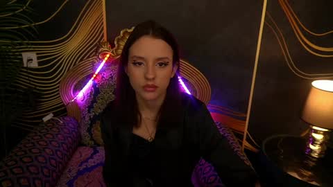 Anna online show from 8, 3, 2025