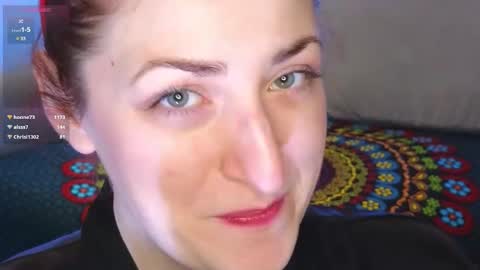 Snapshot of annahaunter chatting on 4, 12, 2024 Alice online show from 4, 12, 2024