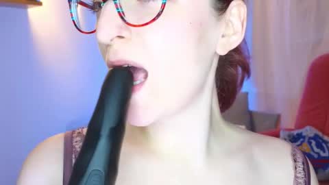 Snapshot of annahaunter chatting on 5, 12, 2024 Alice online show from 5, 12, 2024