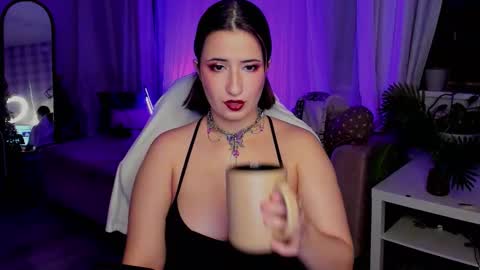 annalluring online show from 15, 9, 2025