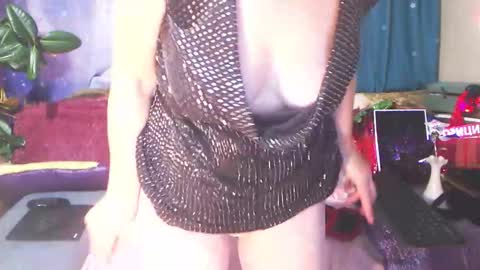 Snapshot of annamila003 chatting on 24, 10, 2025 AnnaMila online show from 24, 10, 2025