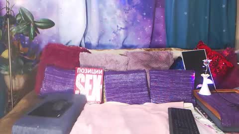 Snapshot of annamila003 chatting on 26, 10, 2025 AnnaMila online show from 26, 10, 2025