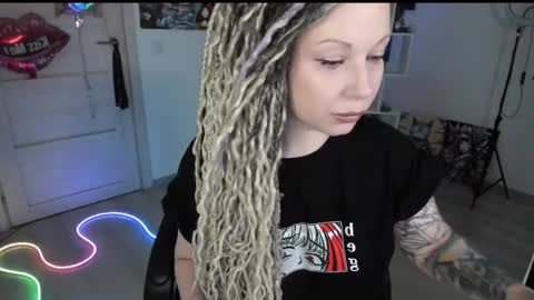 Snapshot of annanebula chatting on 5, 4, 2026 Anna online show from 5, 4, 2026