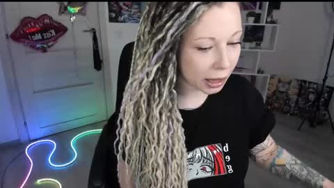 Snapshot of annanebula chatting on 15, 4, 2026 Anna online show from 15, 4, 2026