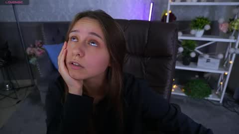 Anna online show from 8, 10, 2025