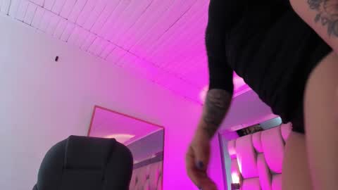 Snapshot of annaralein chatting on 13, 10, 2025 Annara Lein online show from 13, 10, 2025