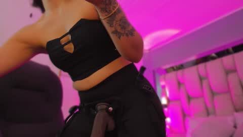 Snapshot of annaralein chatting on 14, 10, 2025 Annara Lein online show from 14, 10, 2025