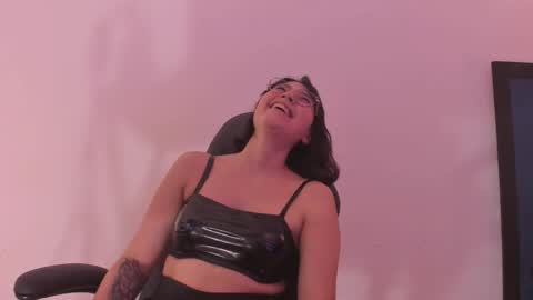 Snapshot of annaralein chatting on 12, 11, 2025 Annara Lein online show from 12, 11, 2025