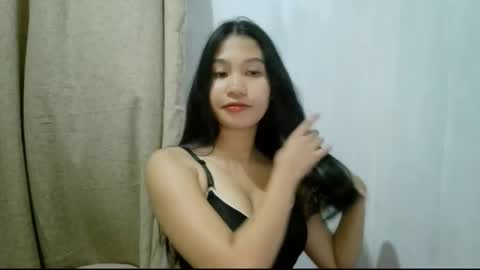 Snapshot of annarot chatting on 12, 10, 2025 Riane online show from 12, 10, 2025