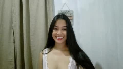 Snapshot of annarot chatting on 23, 10, 2025 Riane online show from 23, 10, 2025