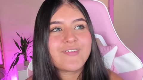 Snapshot of annaswift_ chatting on 4, 3, 2026 Anna online show from 4, 3, 2026