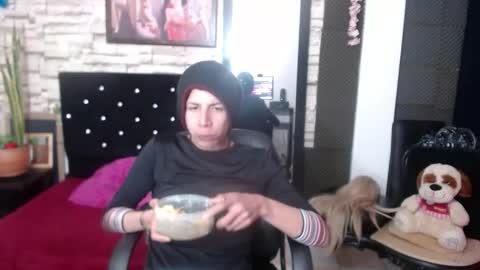 Snapshot of anne_castle86 chatting on 16, 10, 2025 Anne online show from 16, 10, 2025