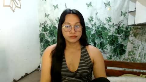 anne_hotaway online show from 25, 7, 2026