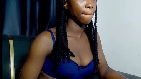 Snapshot of anne_xxxx chatting on 24, 9, 2025 ann online show from 24, 9, 2025