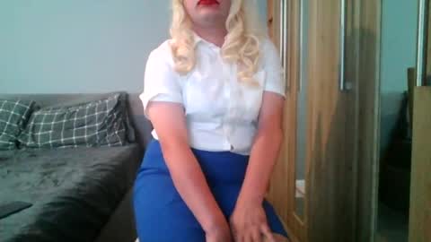 Anne Best online show from 31, 5, 2026