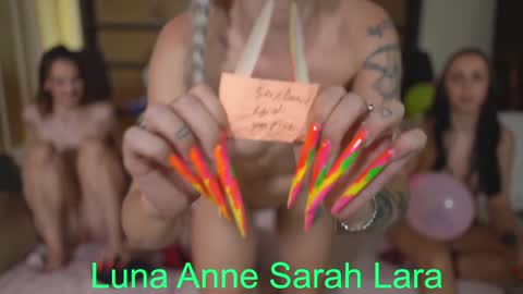 Snapshot of annemanifique chatting on 31, 12, 2024 Annemanifique Anne Lara Kelly online show from 31, 12, 2024