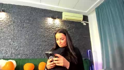 Snapshot of annesins chatting on 2, 11, 2025 annesins online show from 2, 11, 2025