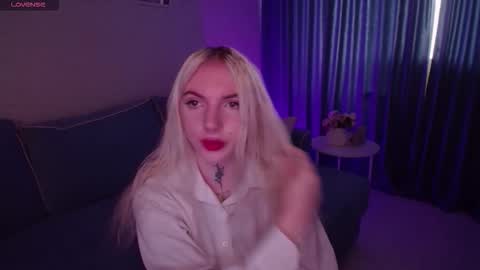 Snapshot of annetenet chatting on 18, 9, 2025 Annet online show from 18, 9, 2025