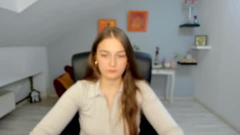 annewilsonn online show from 10, 11, 2025