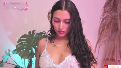 Snapshot of anngel_1 chatting on 9, 11, 2025 Angel online show from 9, 11, 2025