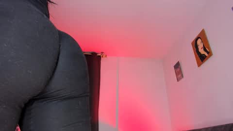 Snapshot of annibigass4daddy chatting on 3, 2, 2026 Creamy online show from 3, 2, 2026