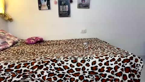 Annie  online show from 27, 1, 2025