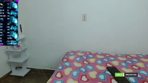 annie cherry independent model online show from 18, 12, 2024