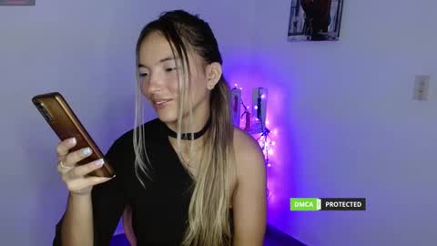 annie cherry independent model online show from 22, 2, 2025