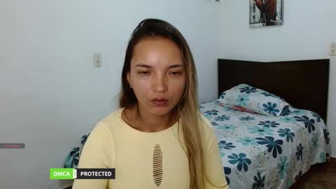 annie cherry independent model online show from 11, 9, 2025