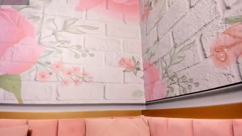 annie_cute18 online show from 5, 2, 2025