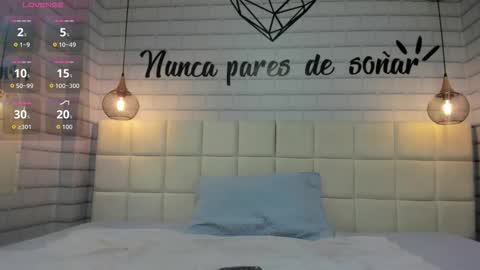 annie_cute18 online show from 6, 11, 2025