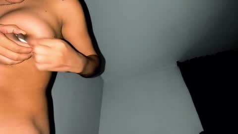 Snapshot of annie_darling_ chatting on 8, 5, 2026 A N G E L online show from 8, 5, 2026