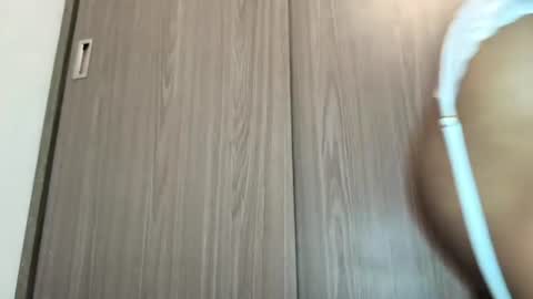 Snapshot of annie_darling_ chatting on 10, 6, 2026 A N G E L online show from 10, 6, 2026