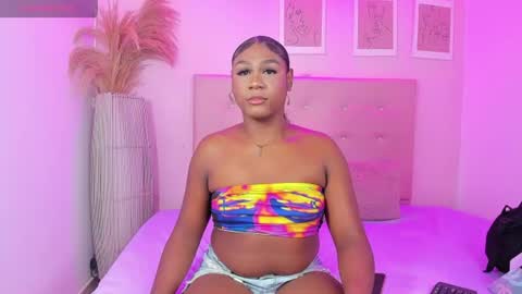 Snapshot of annie_dolce_ chatting on 25, 6, 2026 annie_dolce_ online show from 25, 6, 2026
