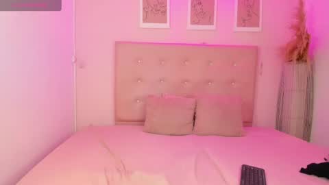 Snapshot of annie_dolce_ chatting on 16, 7, 2026 annie_dolce_ online show from 16, 7, 2026