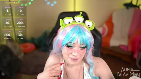 Annie May   online show from 19, 4, 2026