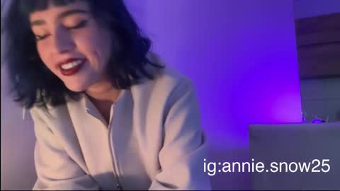 JEANNE no olvides seguirme dont forget follow me  uu online show from 3, 3, 2025