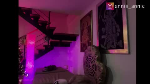 JEANNE no olvides seguirme dont forget follow me  uu online show from 5, 12, 2025