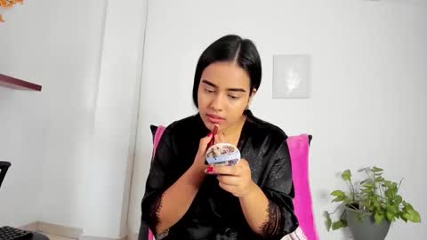 Snapshot of annie_sweet6 chatting on 1, 10, 2025 Annie online show from 1, 10, 2025