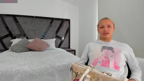 Annie and Stefan online show from 22, 1, 2025