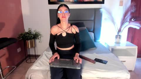 Annie Bluee online show from 5, 5, 2026